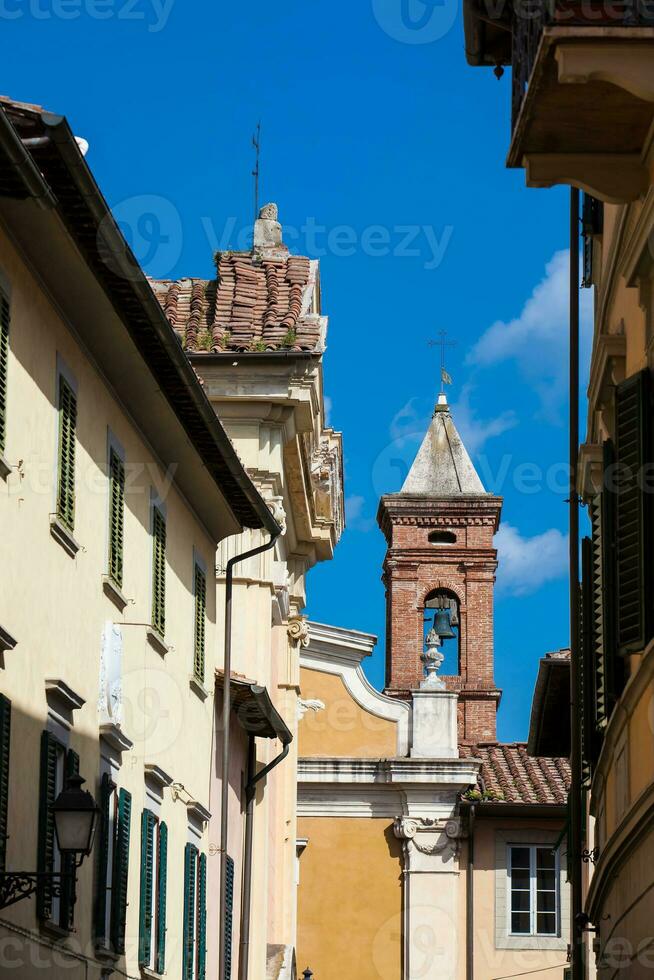 campana torre de el Iglesia de san Giuseppe construido en 1710 en Pisa foto