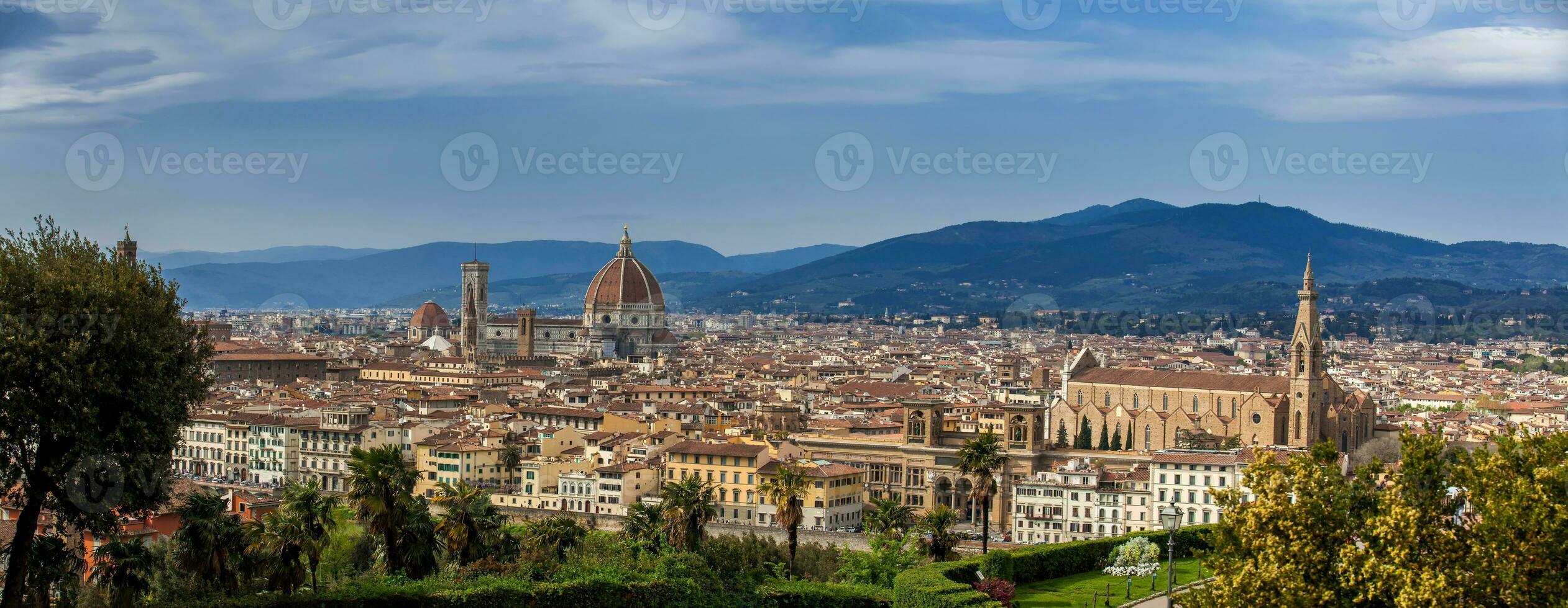 panorama de el hermosa ciudad de florencia desde miguel angel cuadrado foto