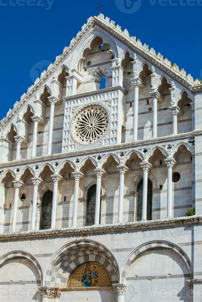 Iglesia de S t Catalina de Alejandría construido en 1326 foto