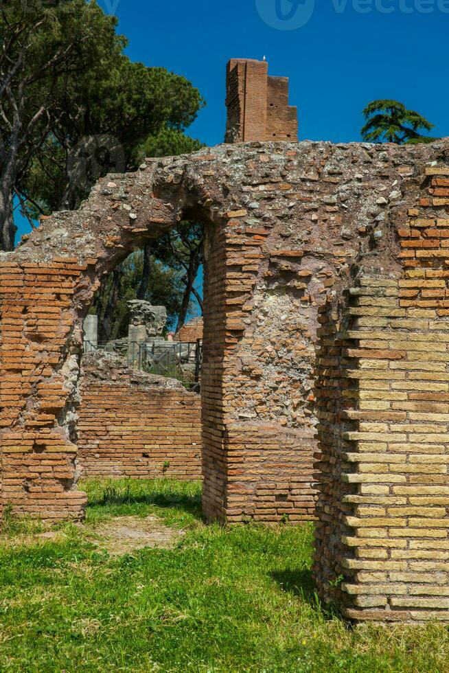 detalle de el paredes a el antiguo restos de el domus agustina en palatino colina en Roma foto
