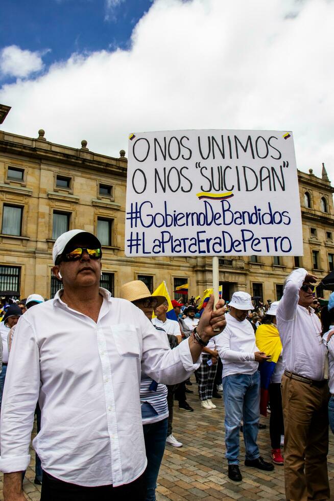 bogotá, Colombia, junio 2023, pacífico protesta marchas en contra el gobierno de gustavo petro llamado la marcha Delaware la mayoria foto