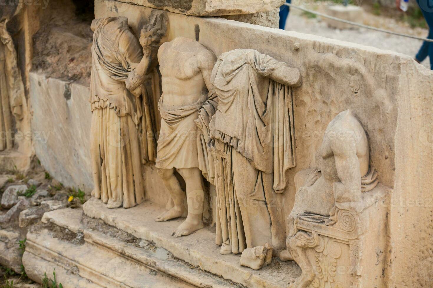detalle de el relieves cuales decoramos el teatro de dioniso eleuterio el mayor teatro en Atenas con fecha de a el 6to siglo antes de Cristo foto