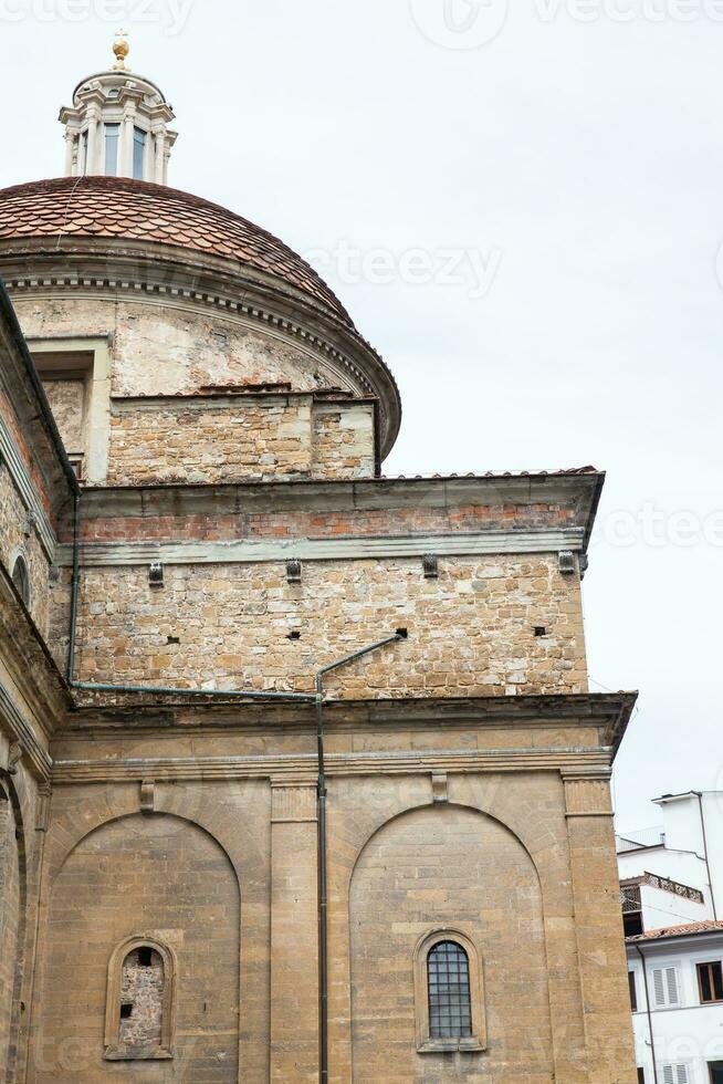 fachada de el medici capilla situado a plaza de Virgen degli aldobrandini en florencia foto