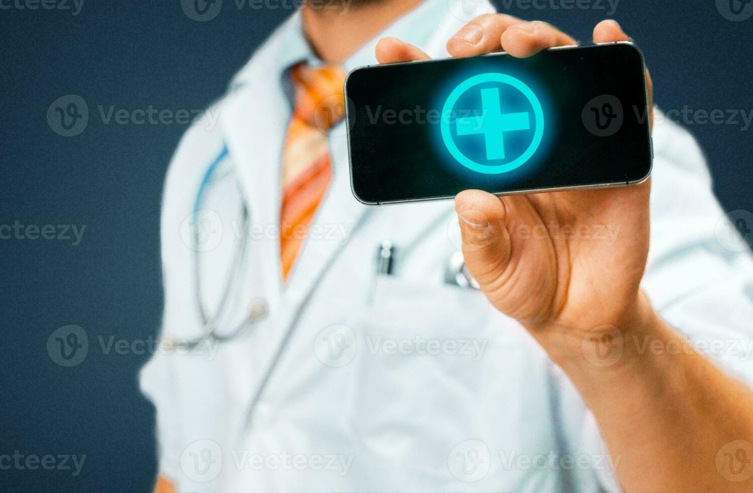 médico investigación, salud tecnología, cuidado de la salud y medicina concepto. técnico utilizando digital tableta, estudiando químico elementos en hospital laboratorio con médico iconos, microbiología foto