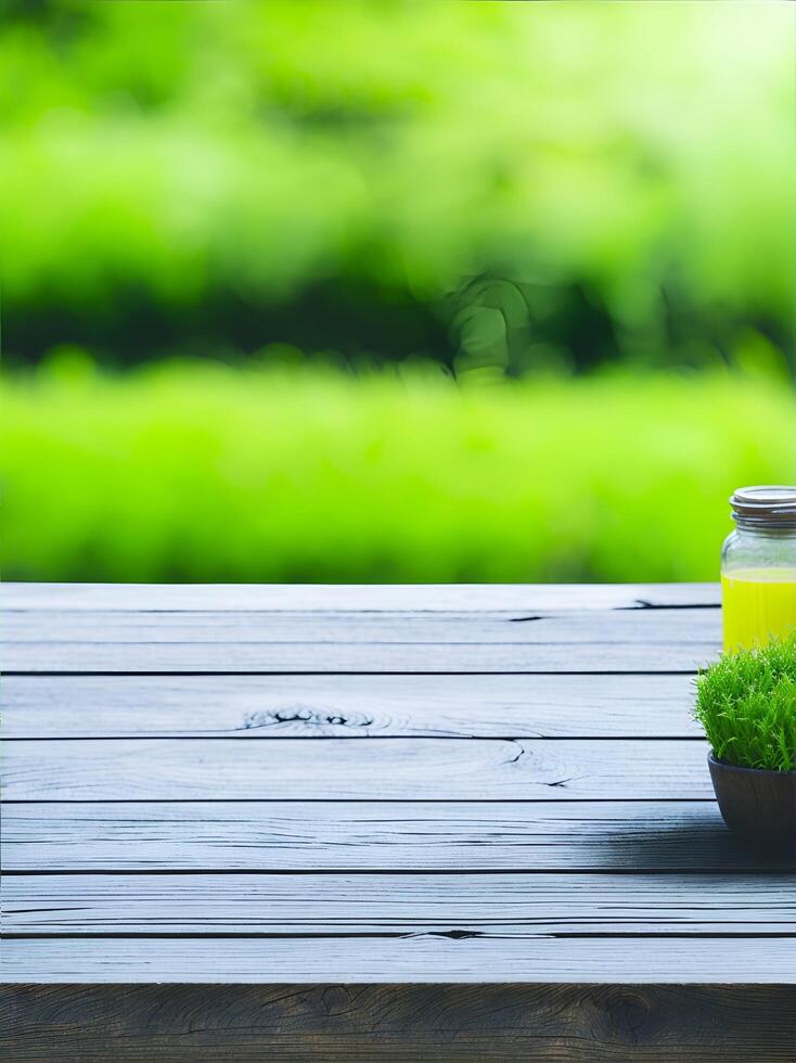 vacío de madera mesa con borroso verde jardín antecedentes. para producto mostrar. ai generado foto