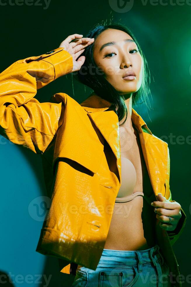 Woman portrait art noir neon trendy concept green light smoke colourful photo
