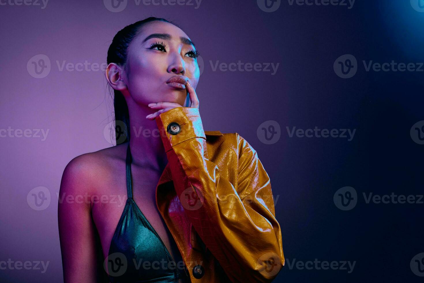 Woman club fashion blue trendy disco light colorful purple night beauty neon photo