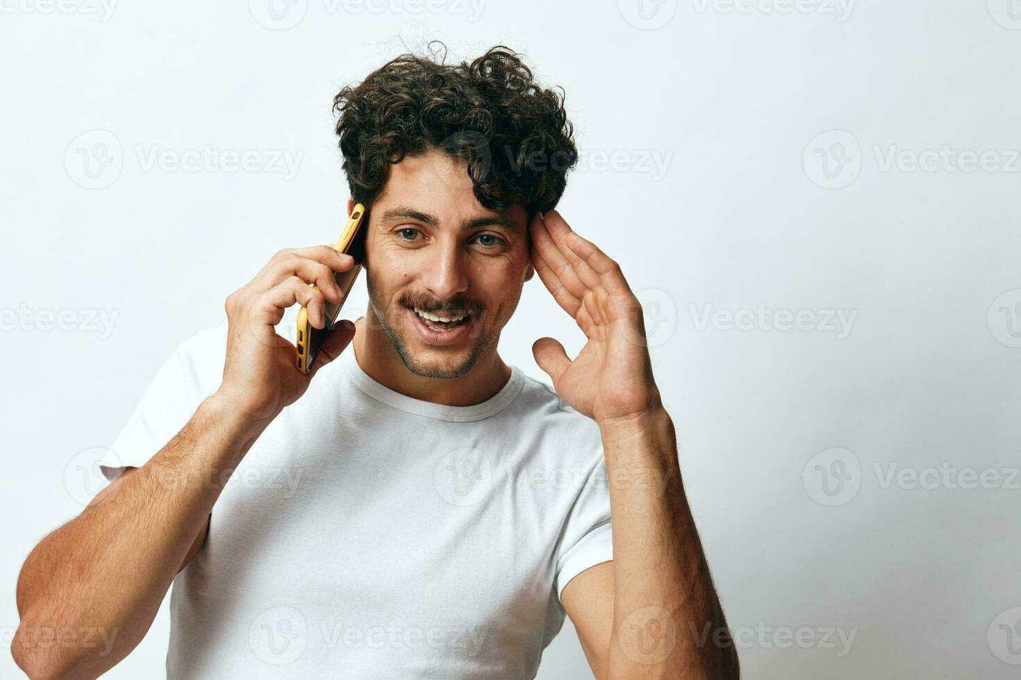 mensaje hombre tecnología teléfono hipster blanco en línea foto