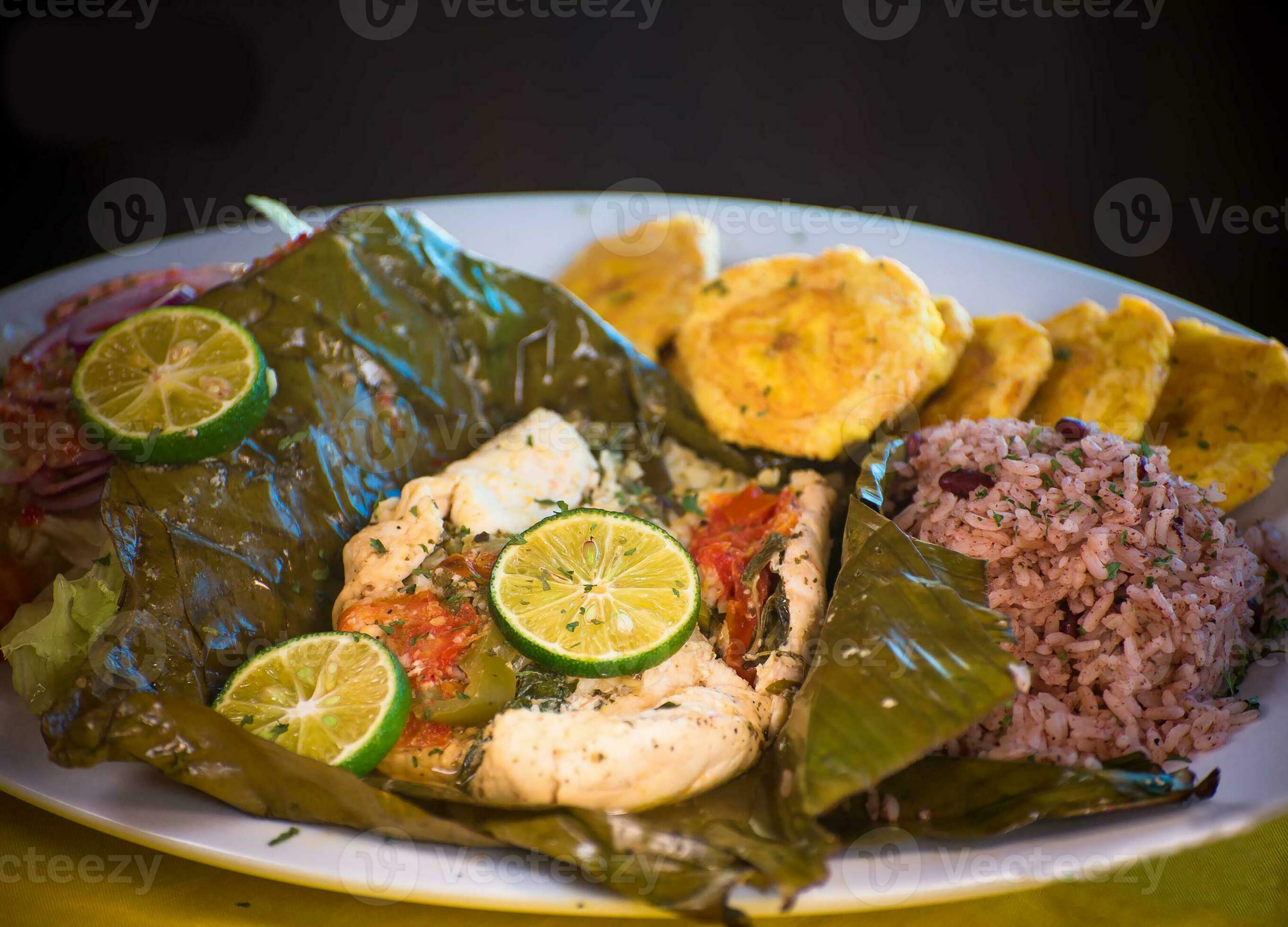 Nicaraguan food, fish on dried banana leaf, Nicaraguan gastronomy
