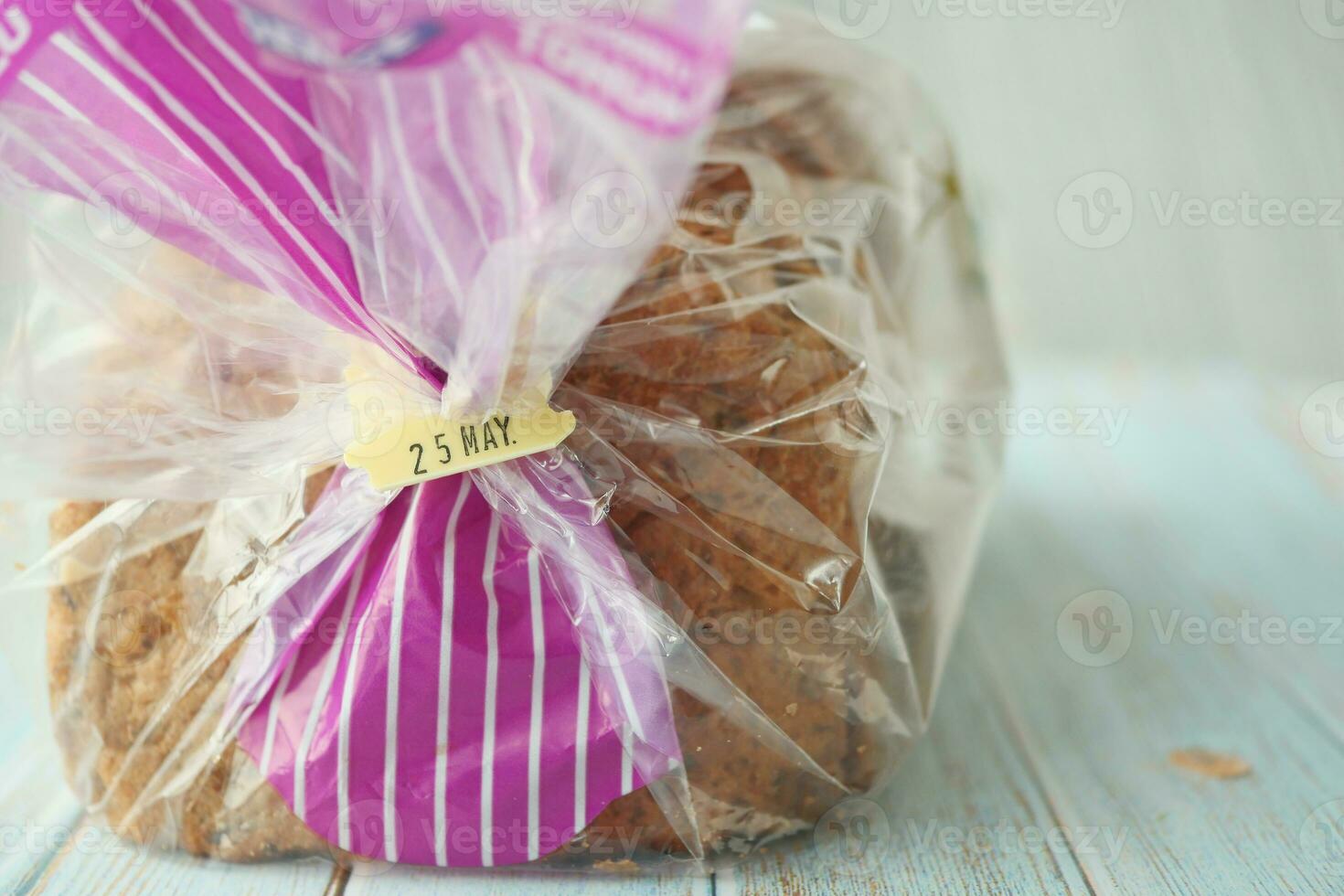expiry date on a bread packet photo