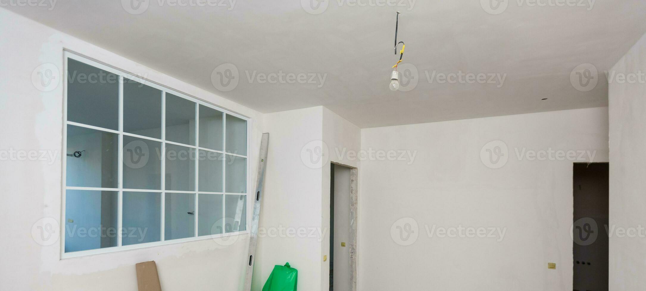 preview apartment where renovations are taking place with the processing of all surfaces photo