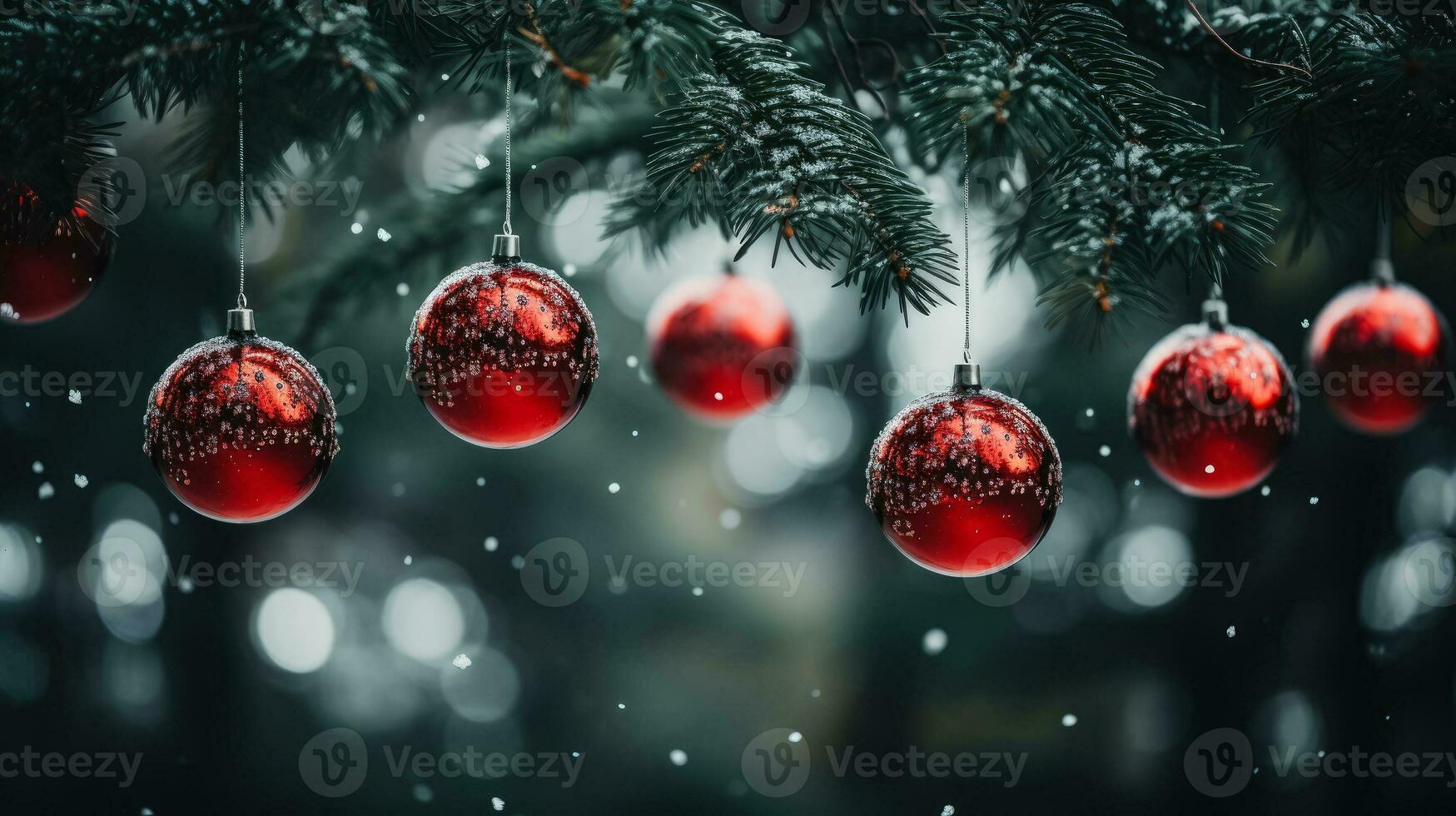 Navidad adornos delicadamente colgado en un lozano verde abeto árbol foto