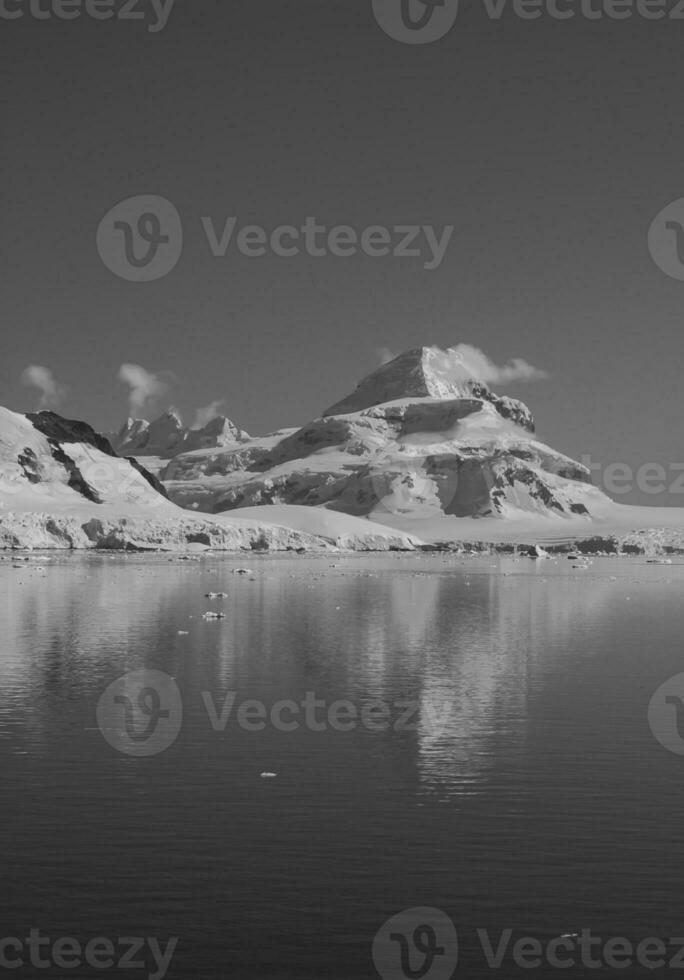 Paraiso Bay mountains landscape, Antartic Pennsula. photo