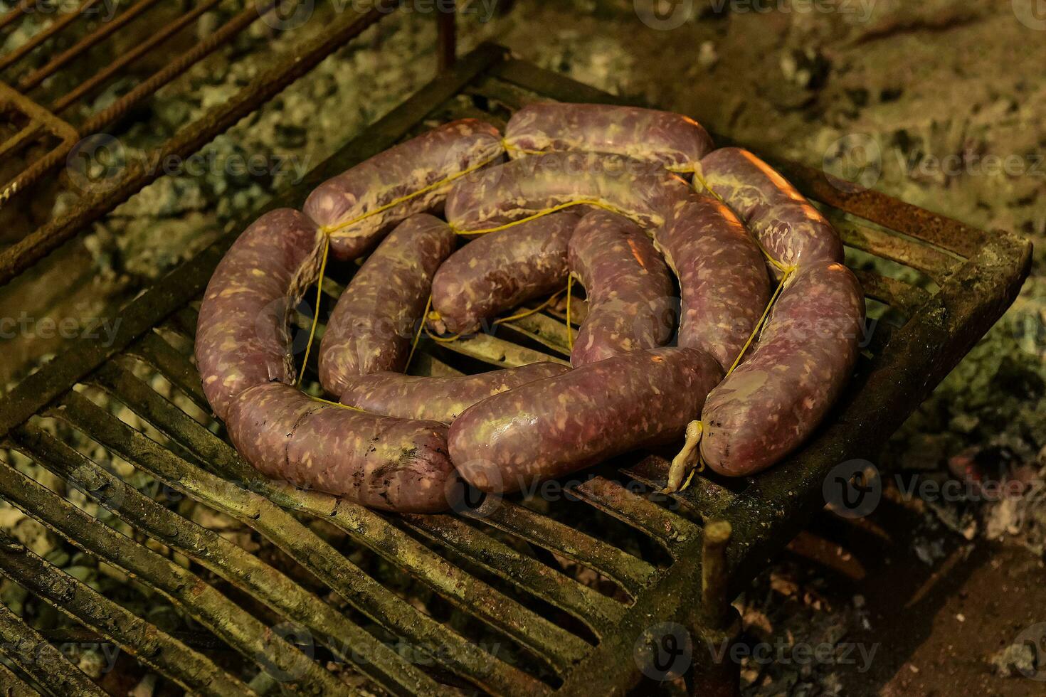 A la parrilla cerdo chorizo, la pampa, argentina foto