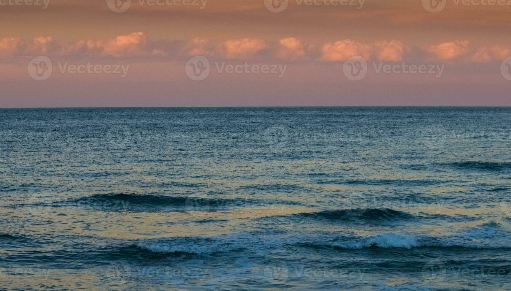 Ocean and sky sunset landscape photo