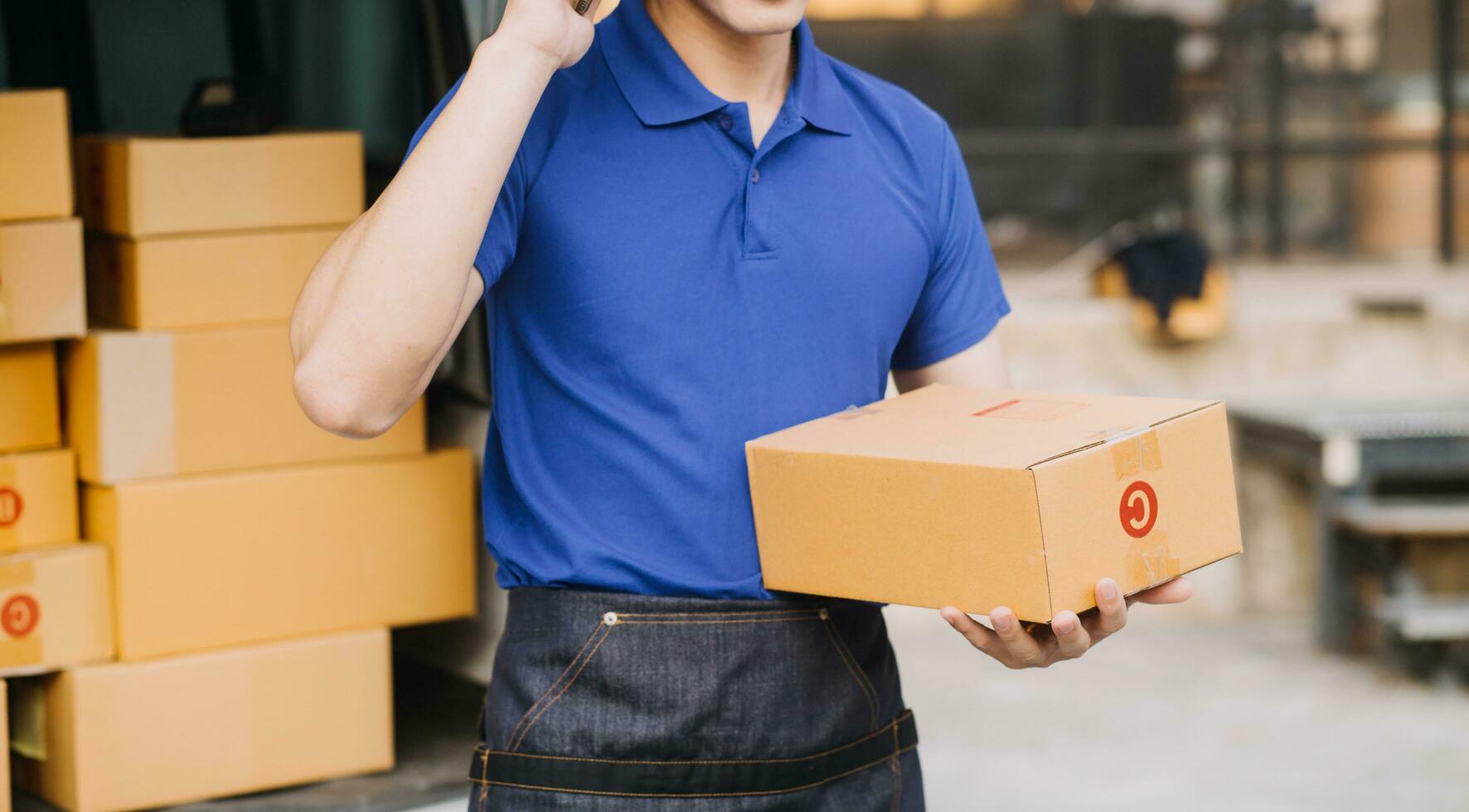Business woman start up small business entrepreneur SME success .freelance woman working at home with Online Parcel delivery. SME and packaging deliveryconcept photo