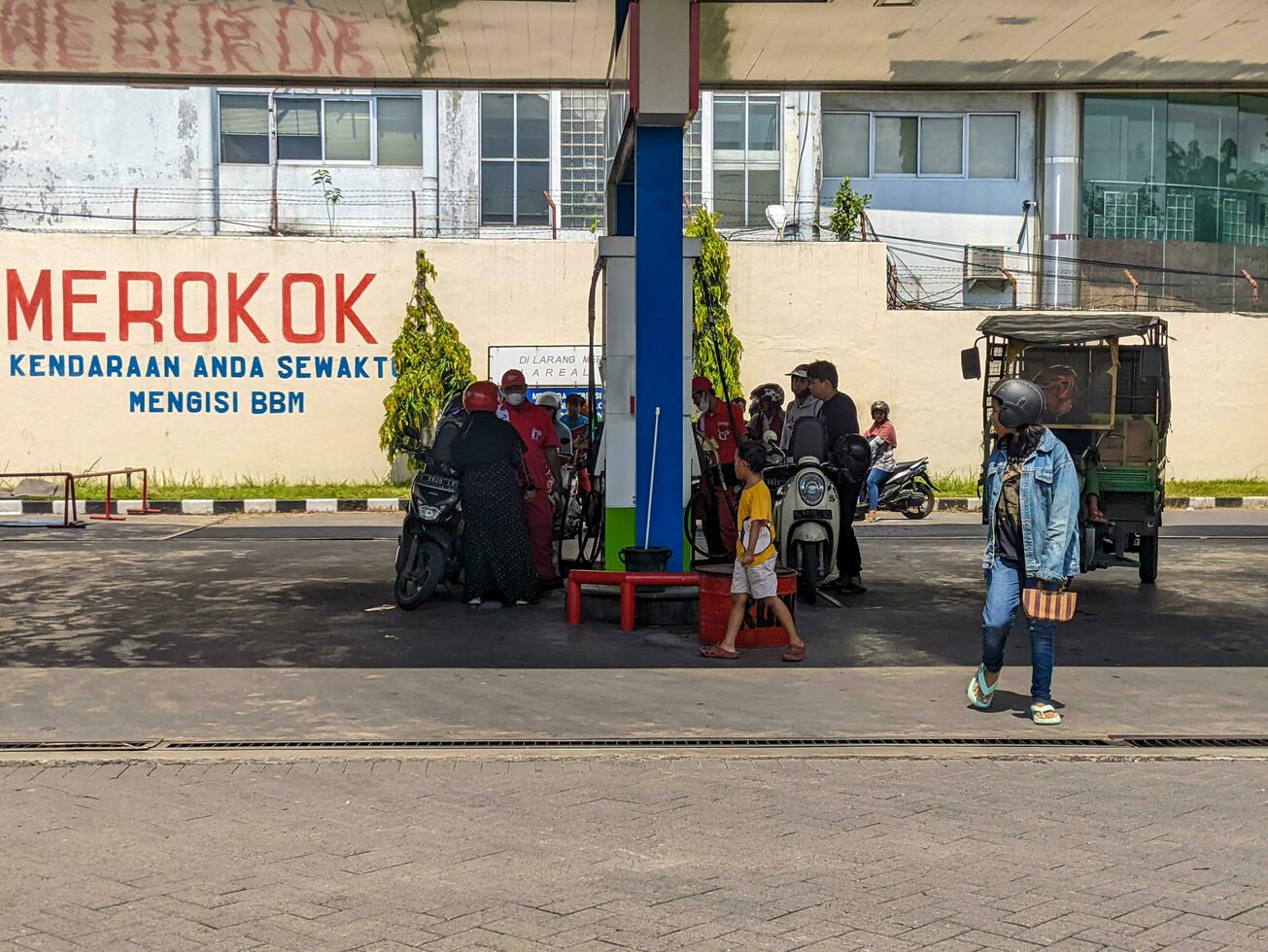 view of a gas station photo