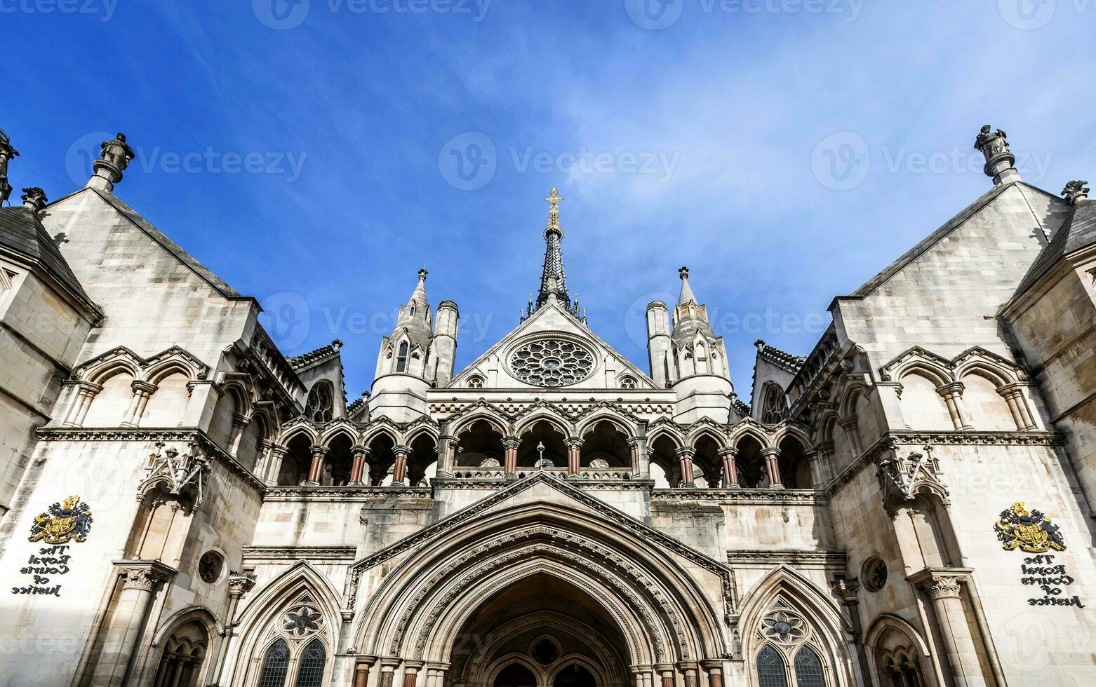 fachada de real tribunales de justicia en pararse, Londres, Reino Unido foto