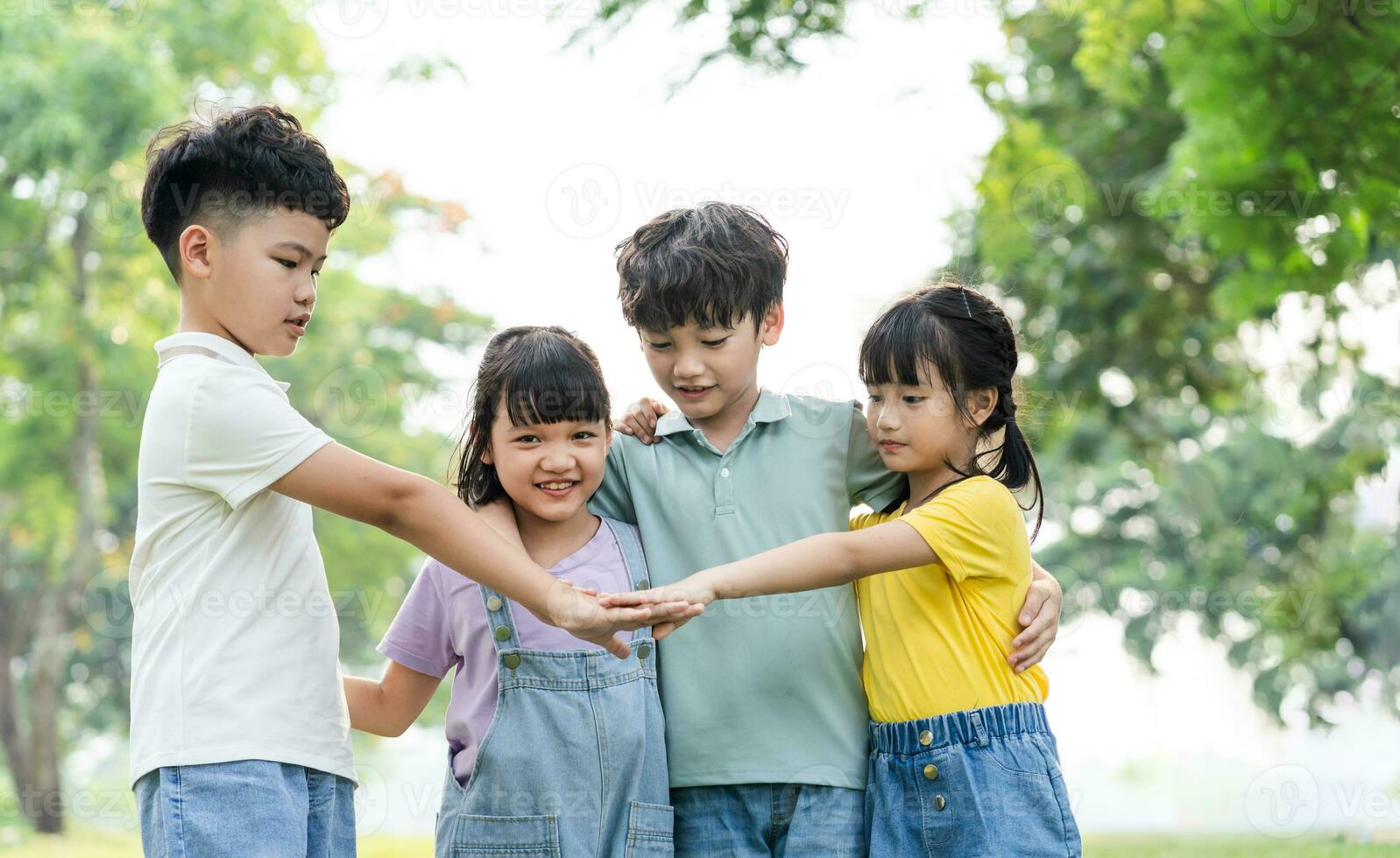 group image of cute asian children playing in the park 26702357 Stock Photo  at Vecteezy