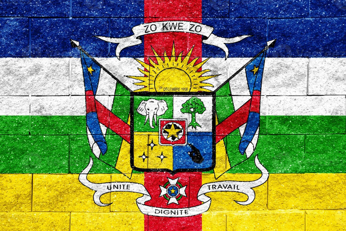bandera y Saco de brazos de central africano república en un texturizado antecedentes. concepto collage. foto