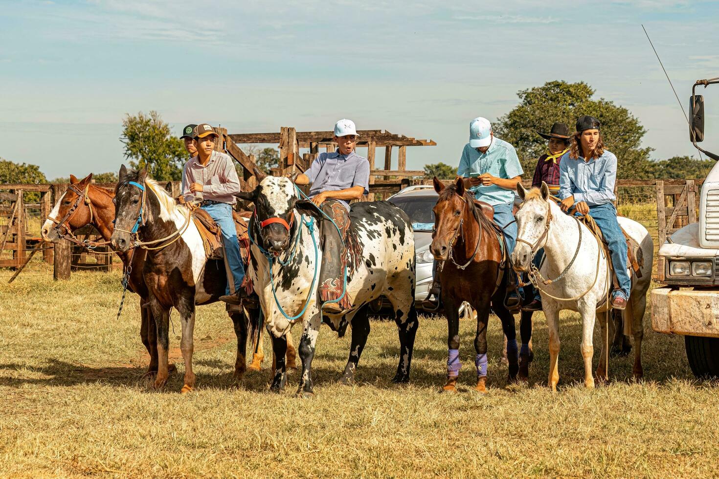 aporo, goiás, Brasil - 05 07 2023 lado de caballo montando evento abierto a el público foto