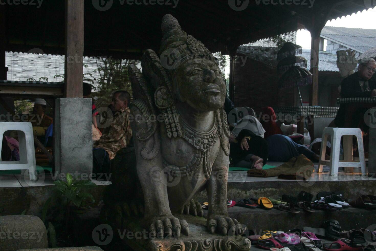 un único estatua en bali - valores foto