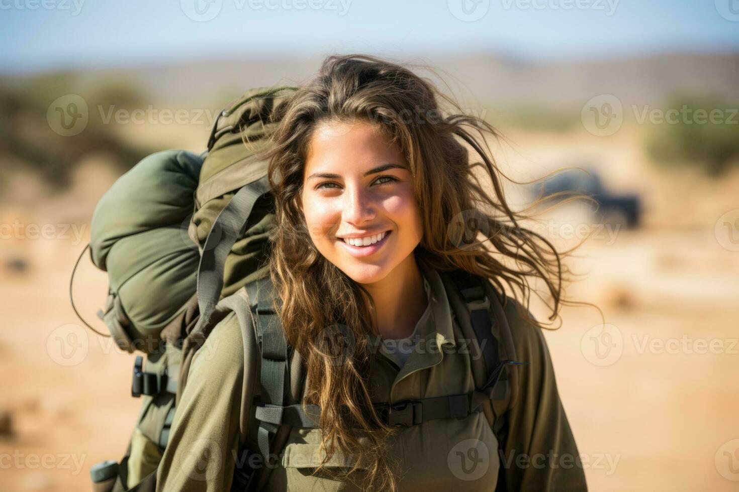 hembra israelí soldado en un Desierto formación foto con vacío espacio para texto