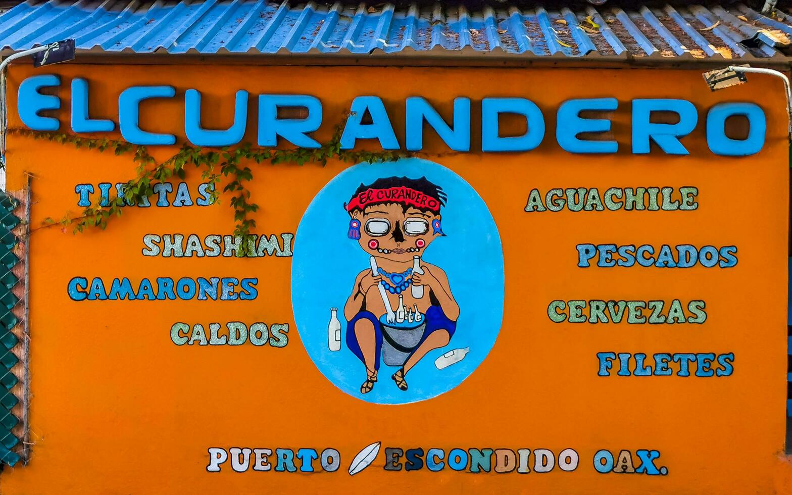 puerto escondido oaxaca mexico 2023 restaurante pared con pintada Arte dibujos pinturas en oaxaca México. foto