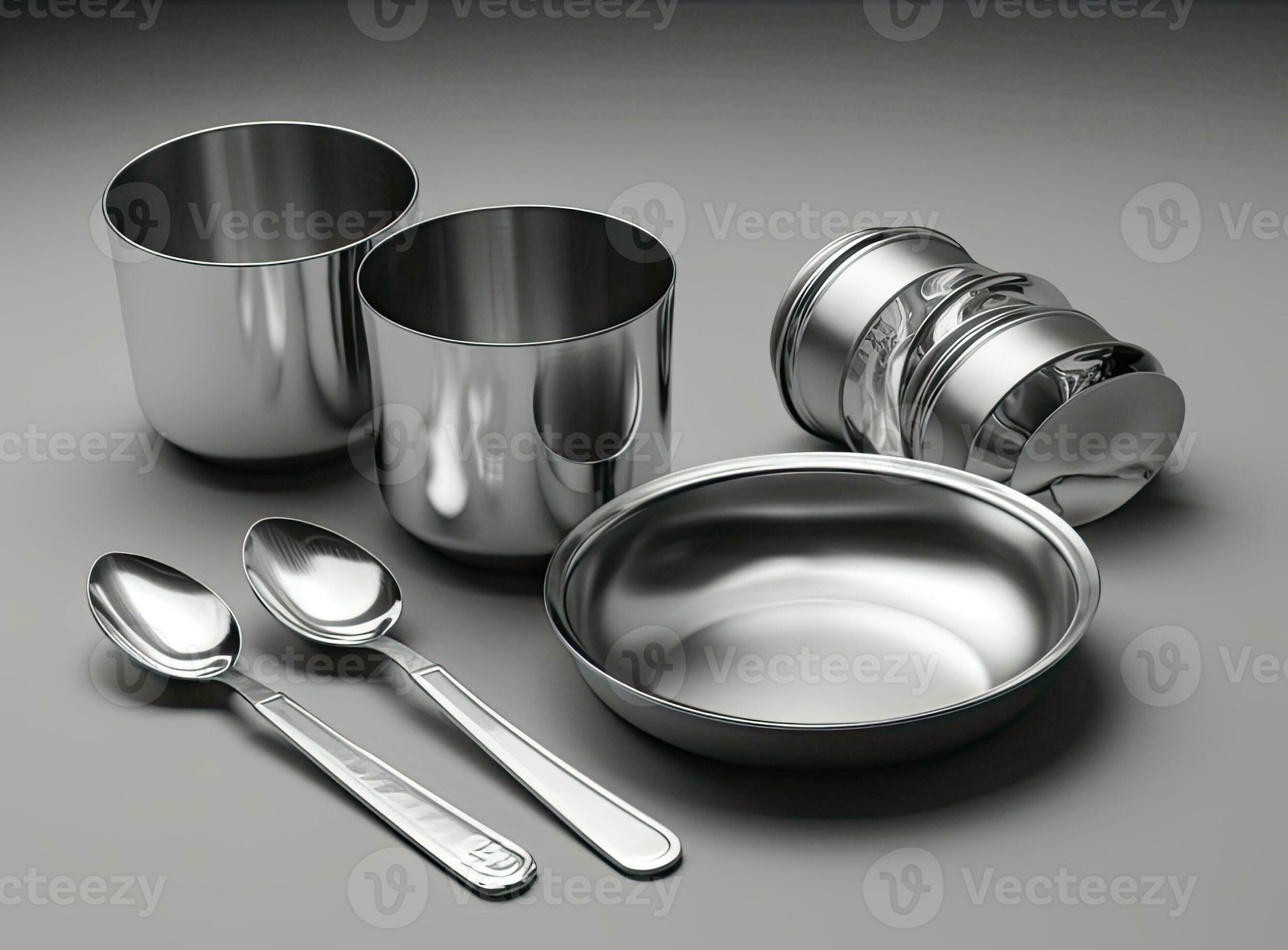 Arrange the tableware used in the camp. Compact silicone utensils