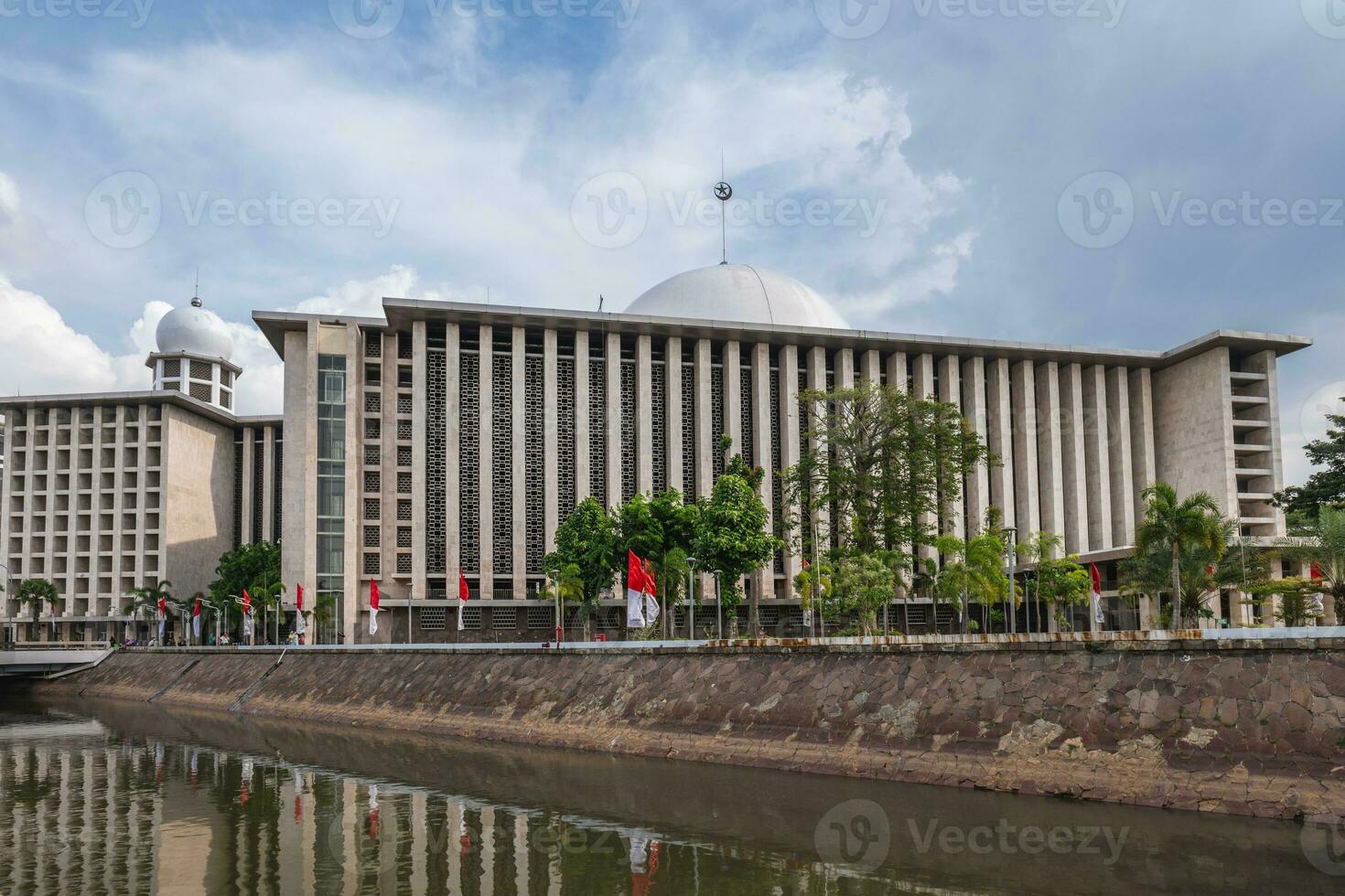 masjid istiqlal, independencia mezquita, situado a centrar de Jacarta en Indonesia foto