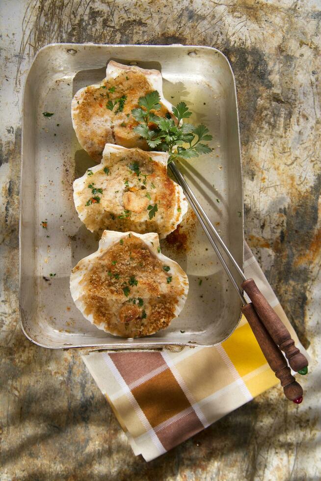 Scallops au gratin photo