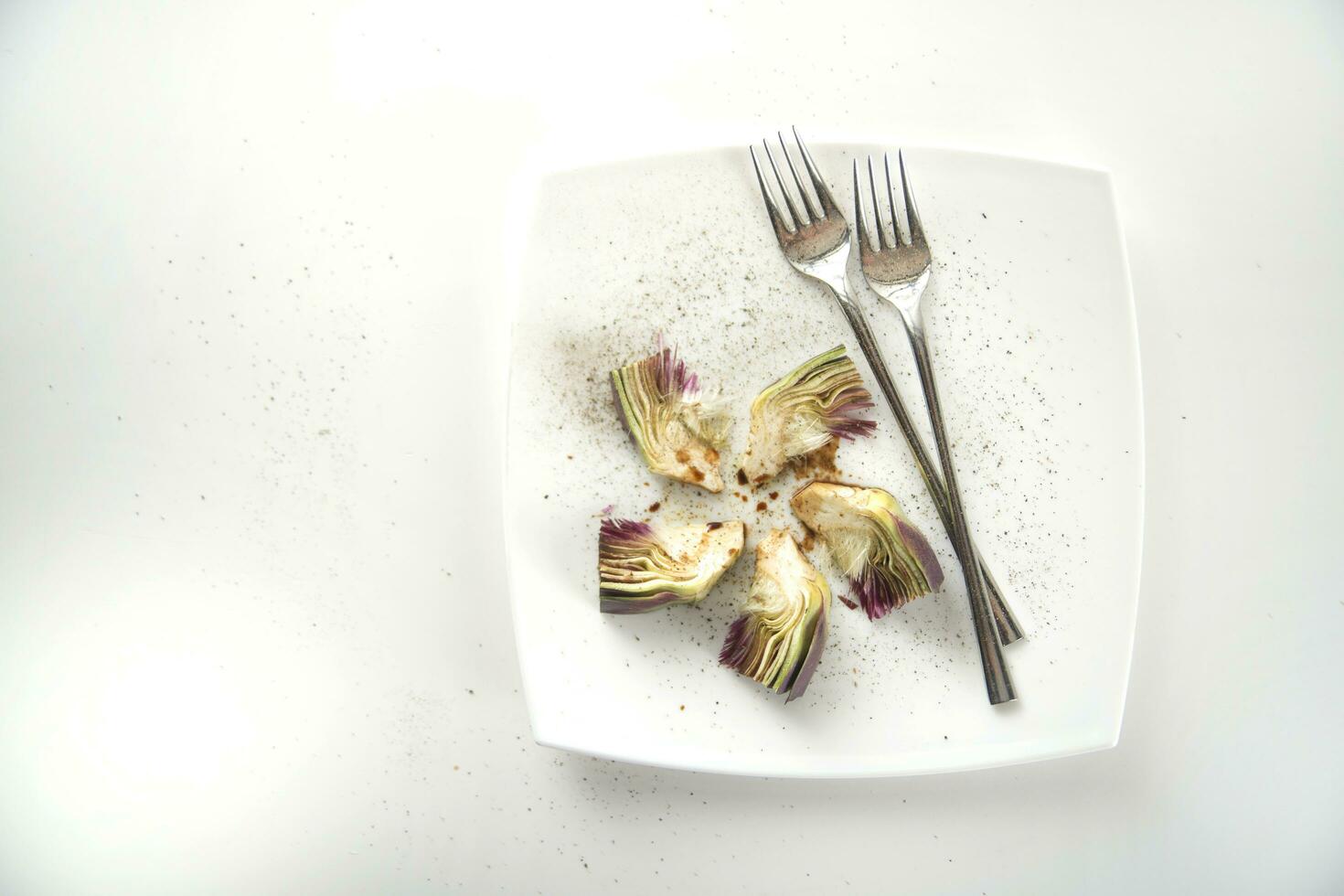 Fresh artichoke dish photo