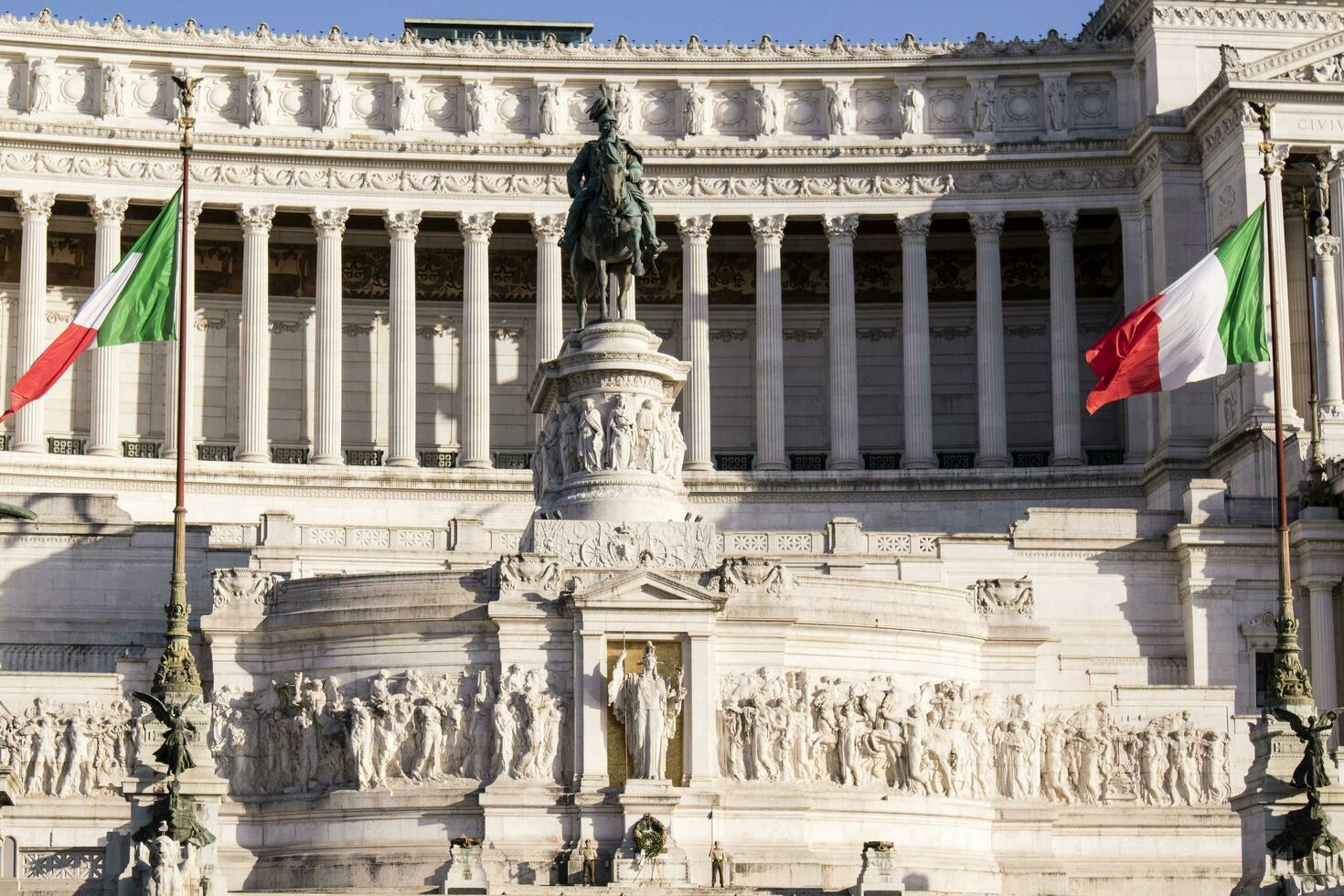 Altar of the Fatherland photo