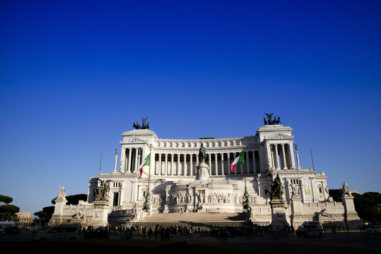 Altar of the Fatherland photo