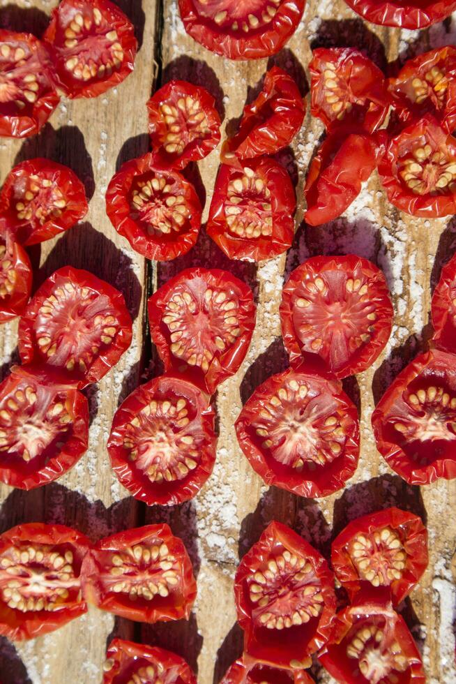 Pachino tomato to dry photo