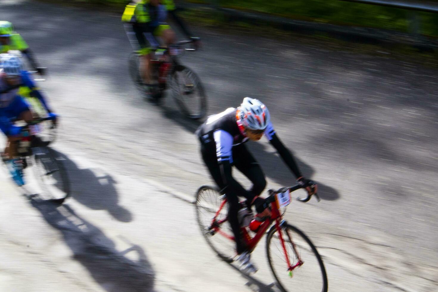 la carretera ciclismo carrera foto