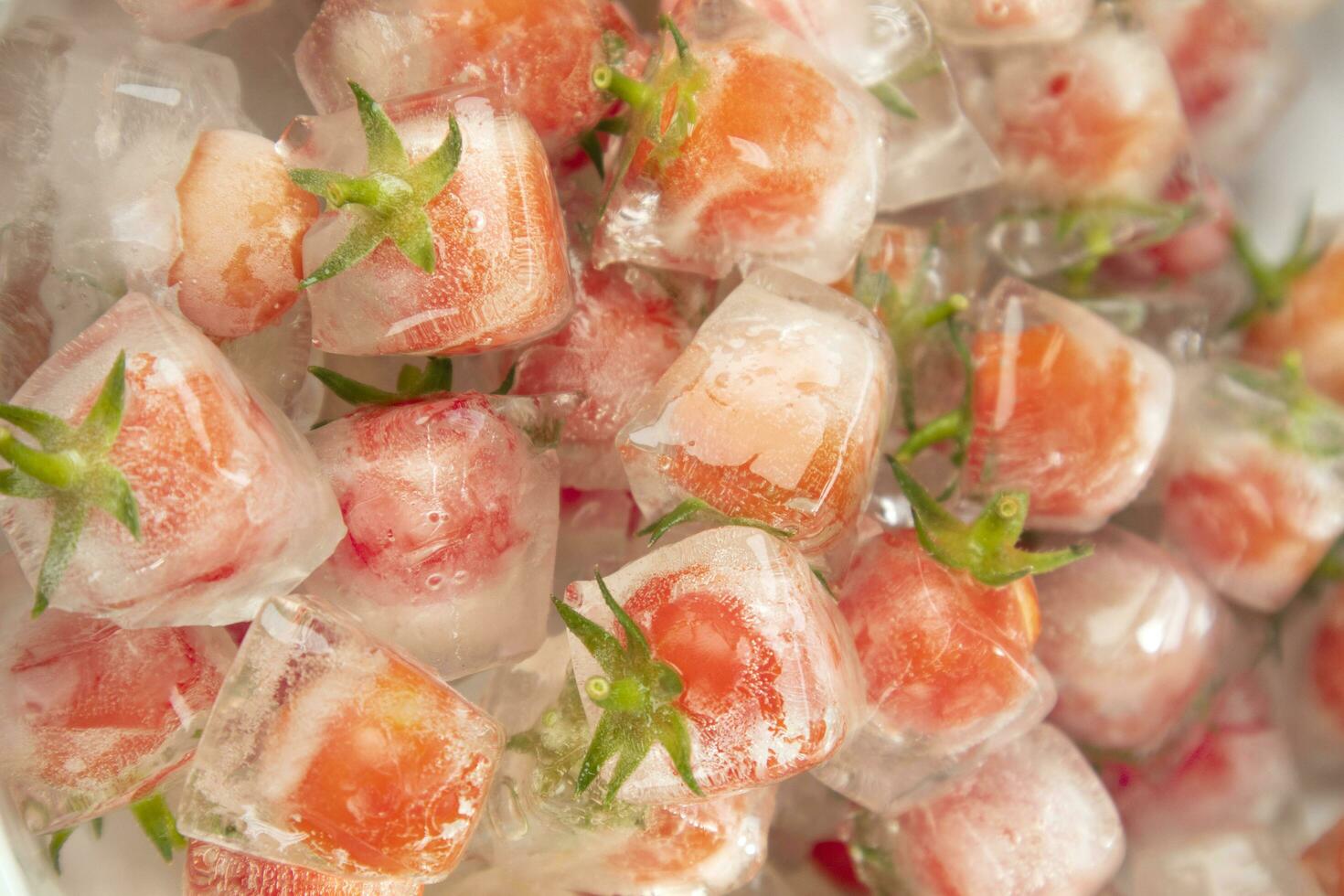 Frozen Pachino tomatoes for the preparation of aperitifs photo