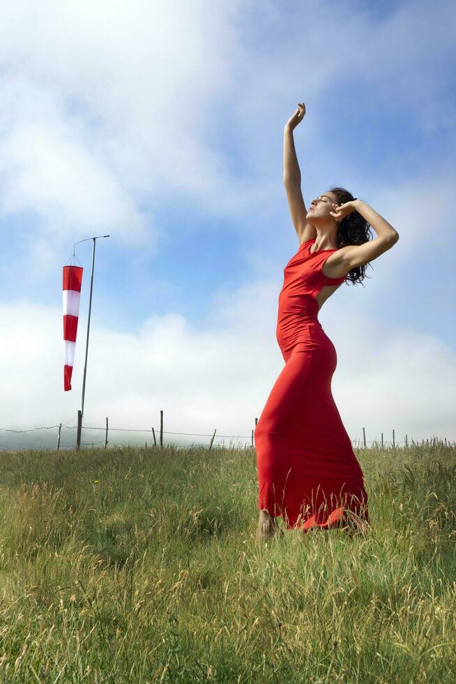 hembra versión de el manga de viento cerca el aeropuerto foto