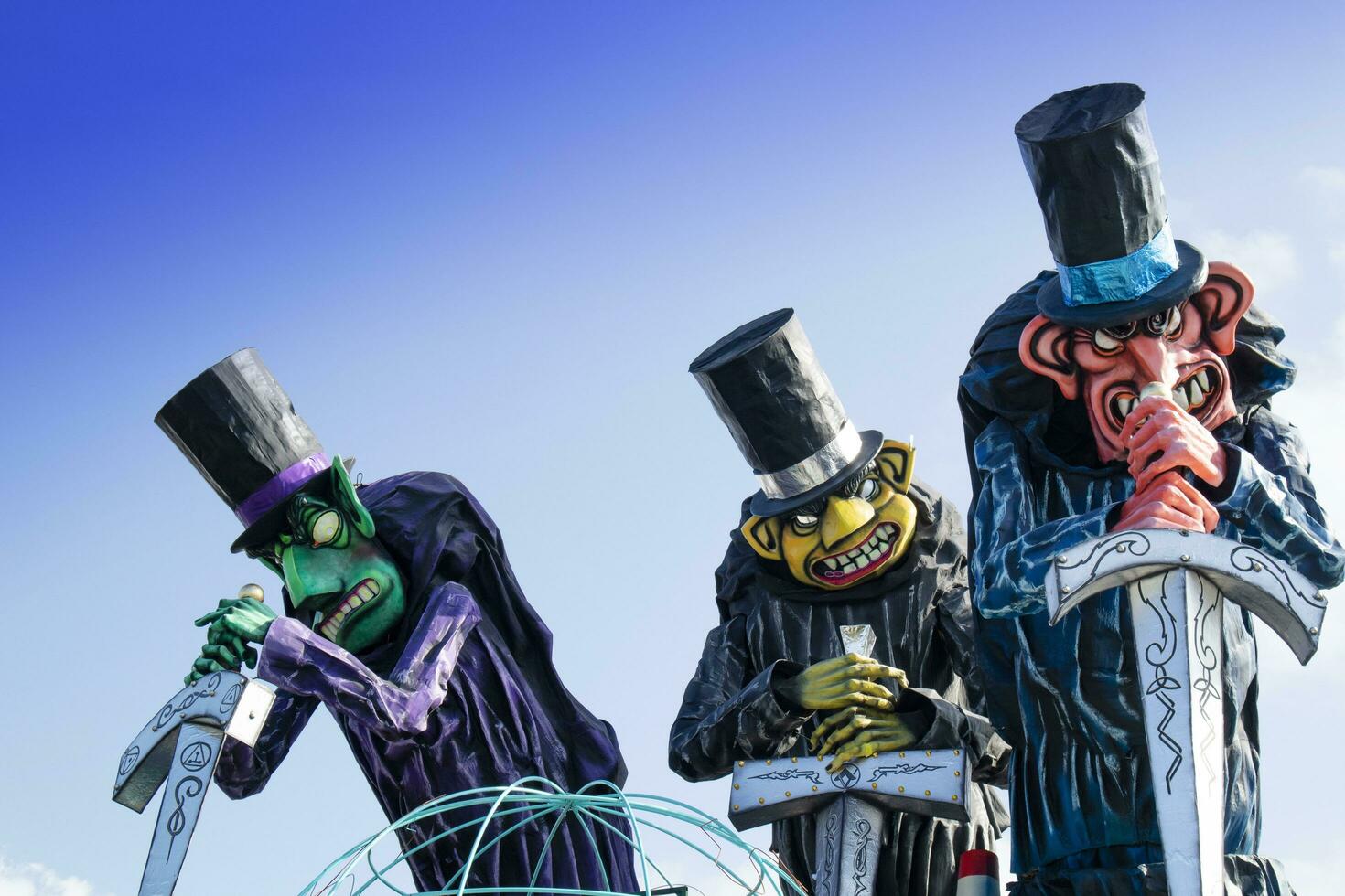 el papel maché mascaras de el viareggio carnaval foto