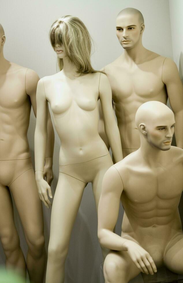 mannequin with no shirt photo
