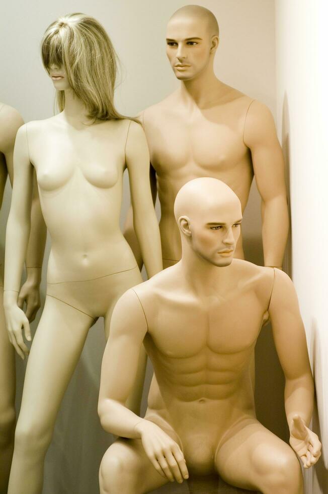 mannequin with no shirt photo