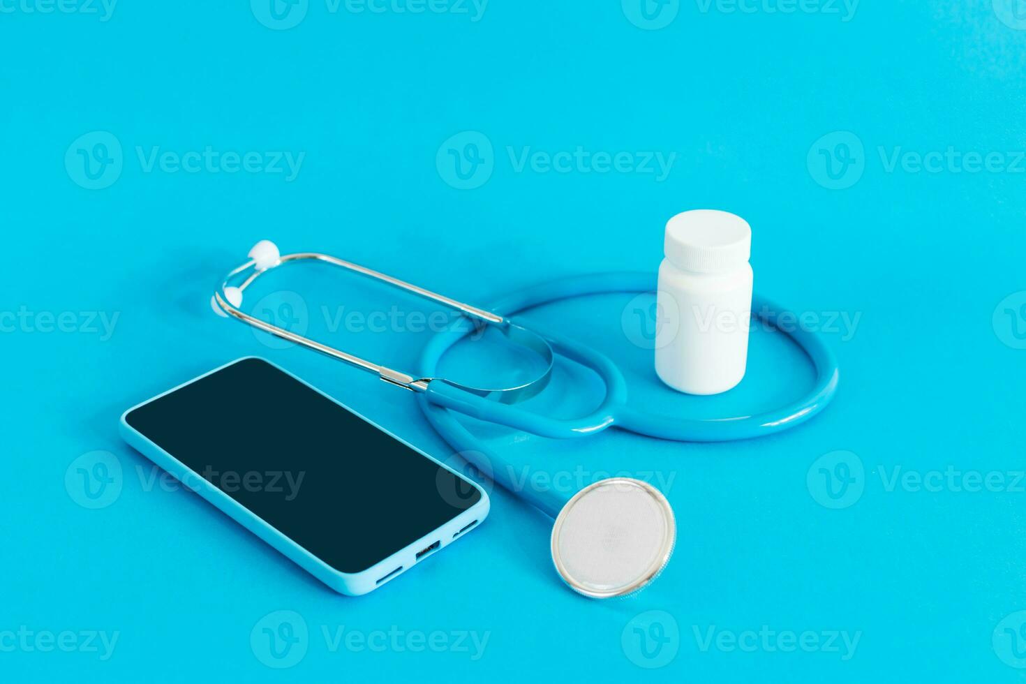 médico en línea, en línea médico comunicación red con paciente. foto