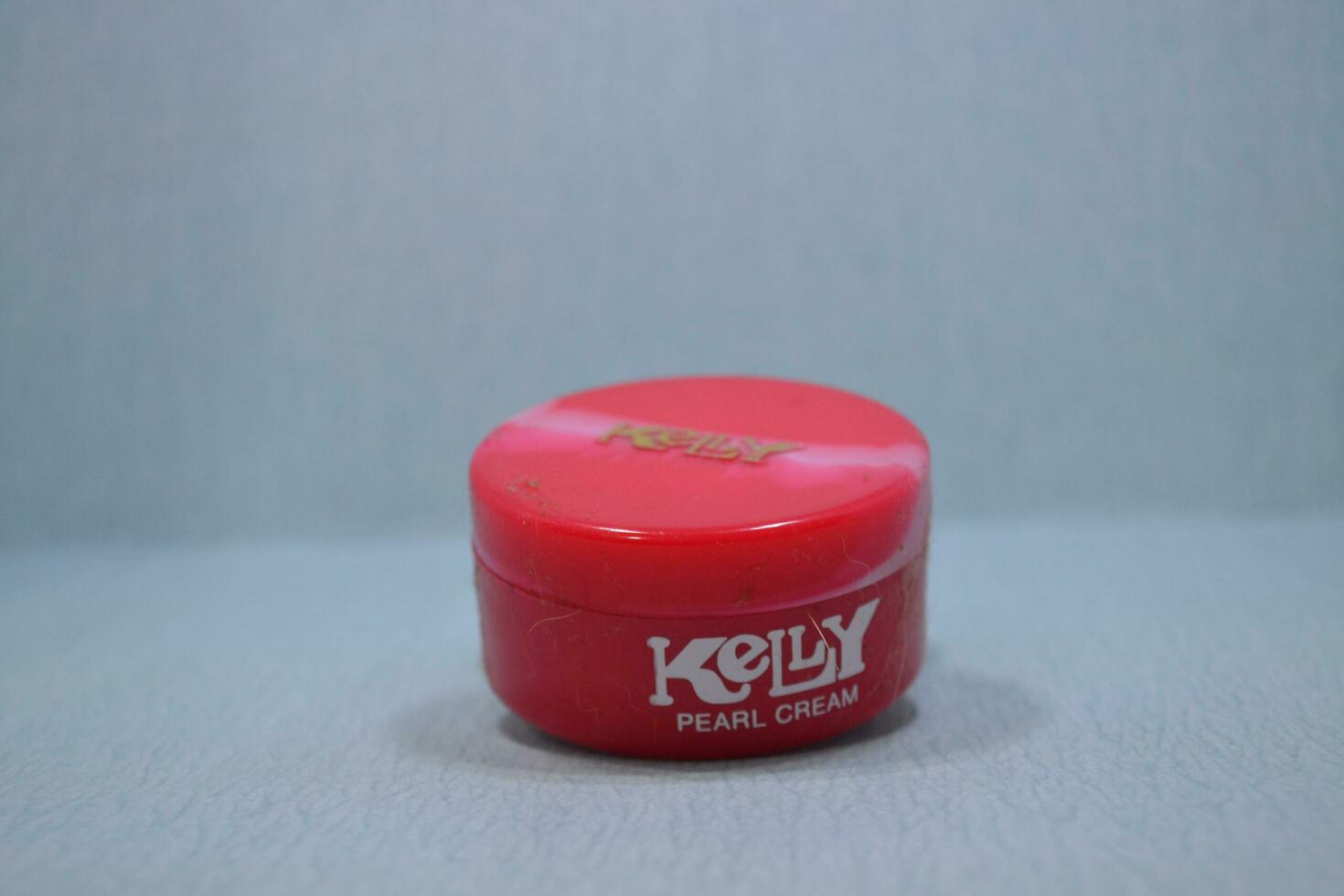 Facial lightening cream photo