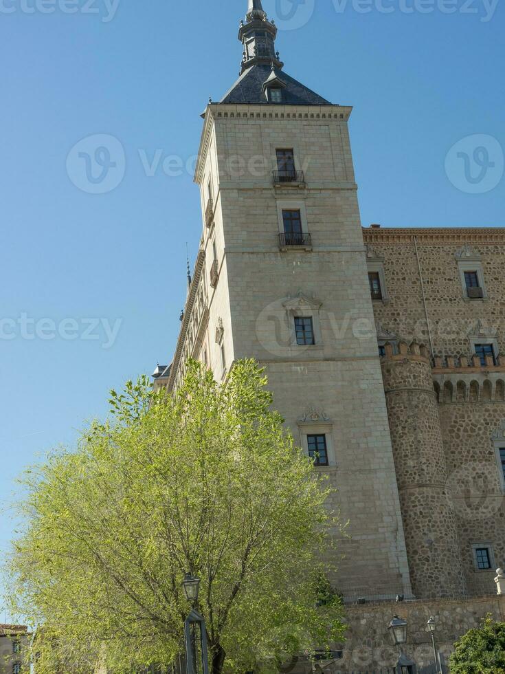 la ciudad vieja de toledo en españa foto