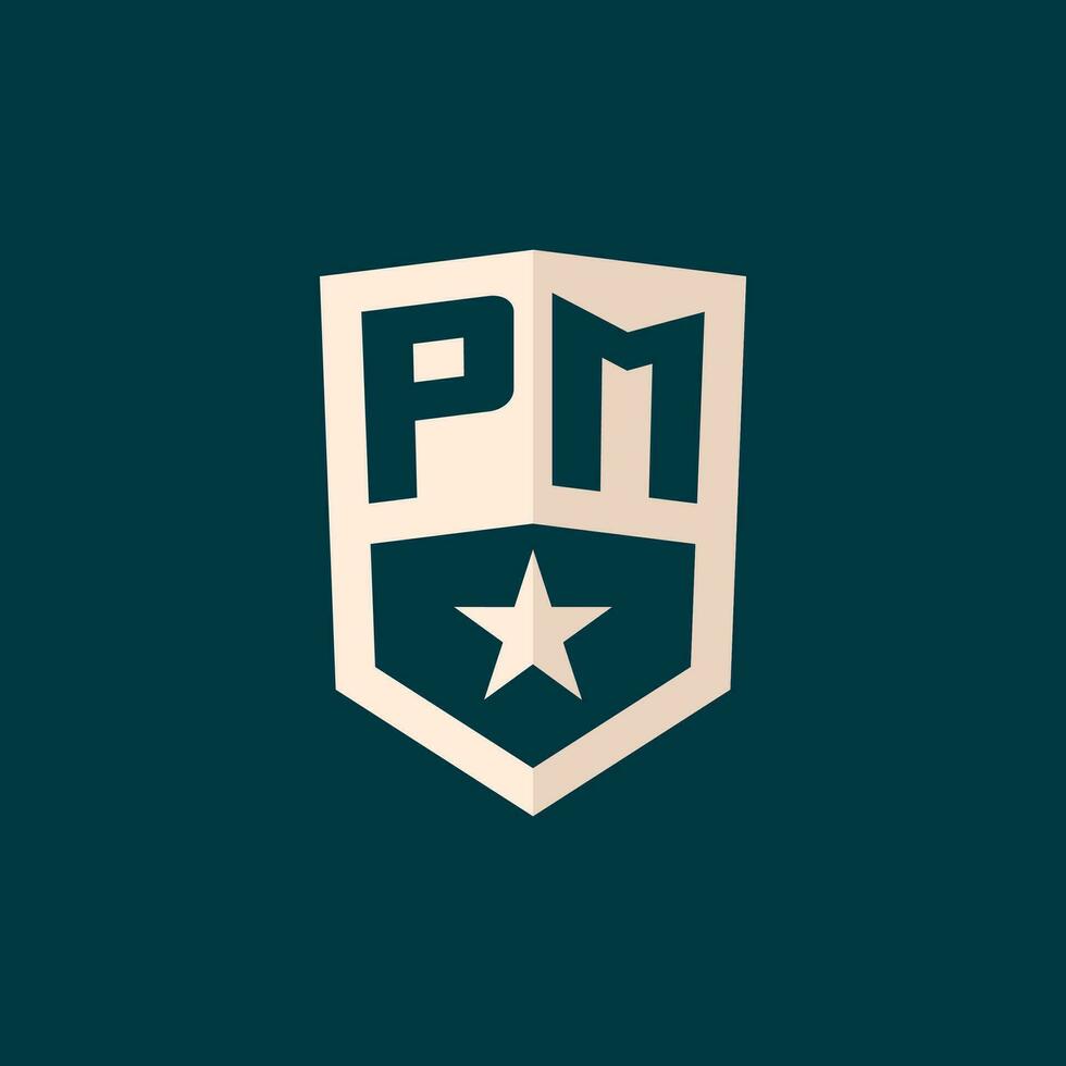 inicial pm logo estrella proteger símbolo con sencillo diseño vector