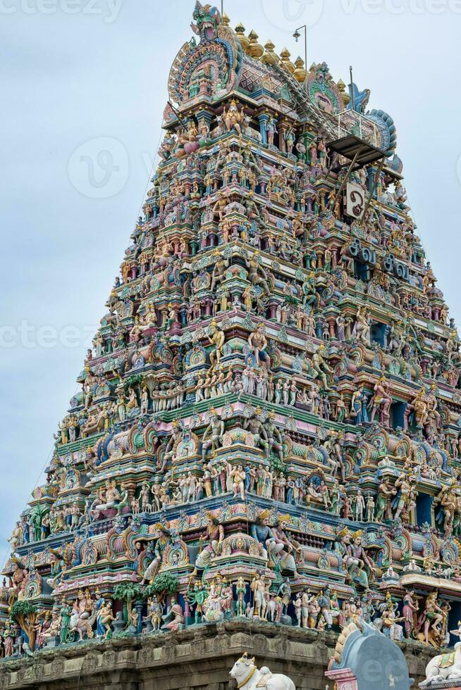 The Gateway Tower of Kapaleeshwarar Temple photo