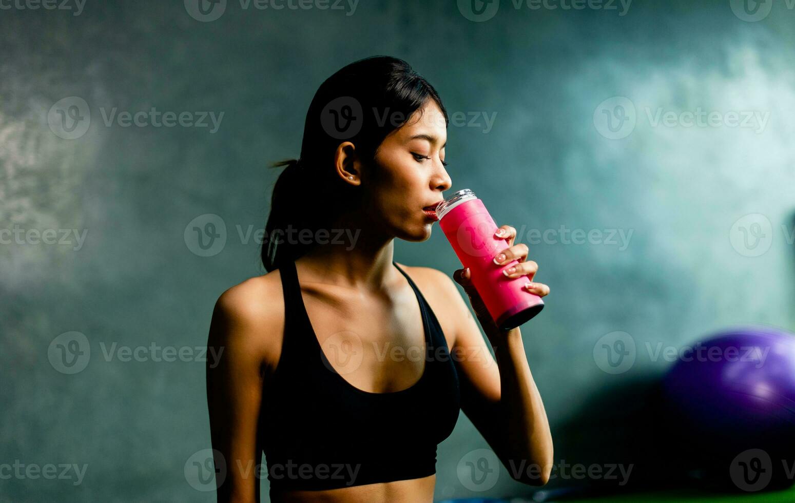 Drink water after exercising and sweating from strenuous exercise