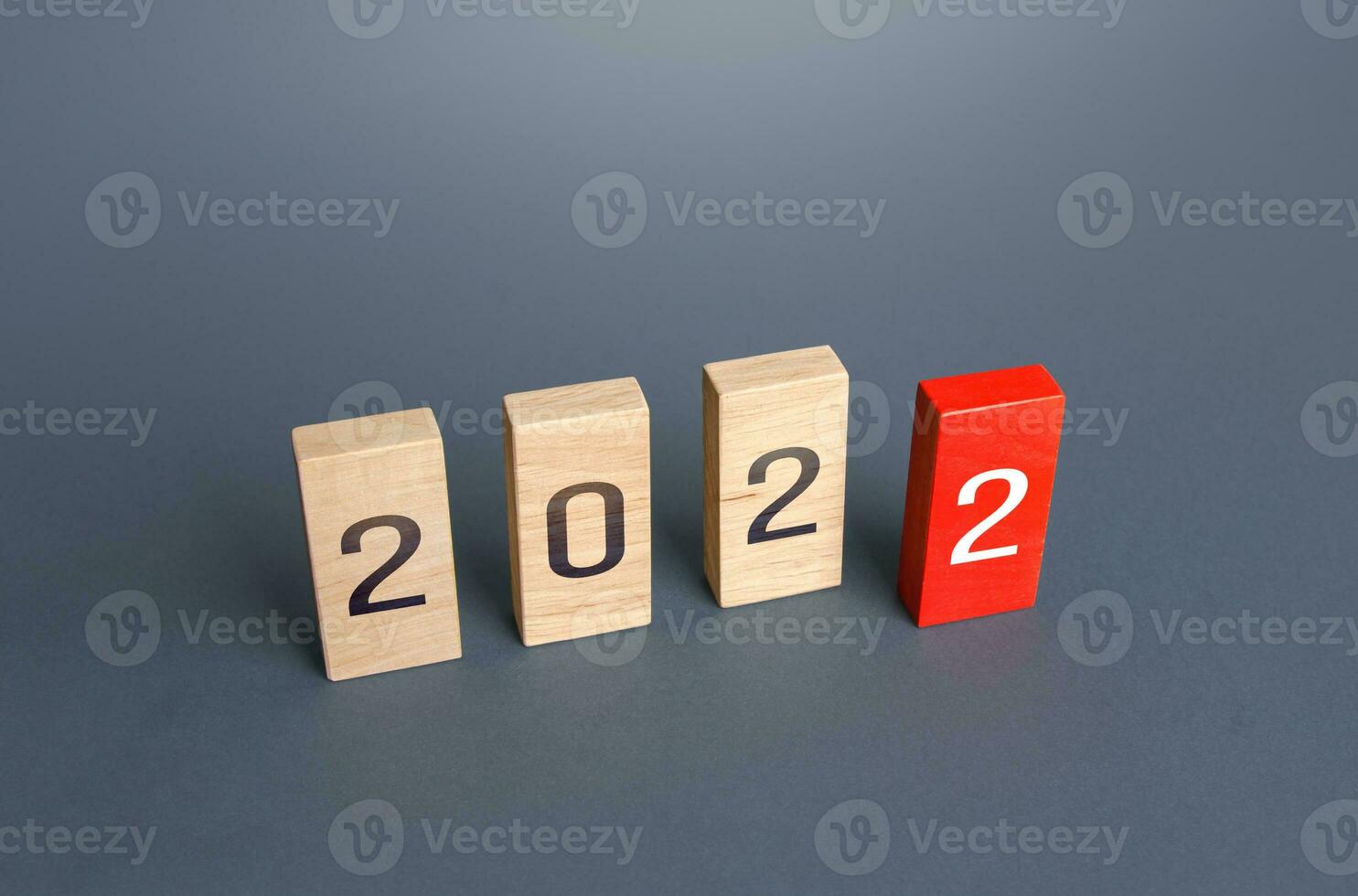 Blocks with numbers 2022. The coming of the new year. Planning, business management and strategy concept. Trends and ideas. Holidays and Christmas. Keep up with everything planned. photo