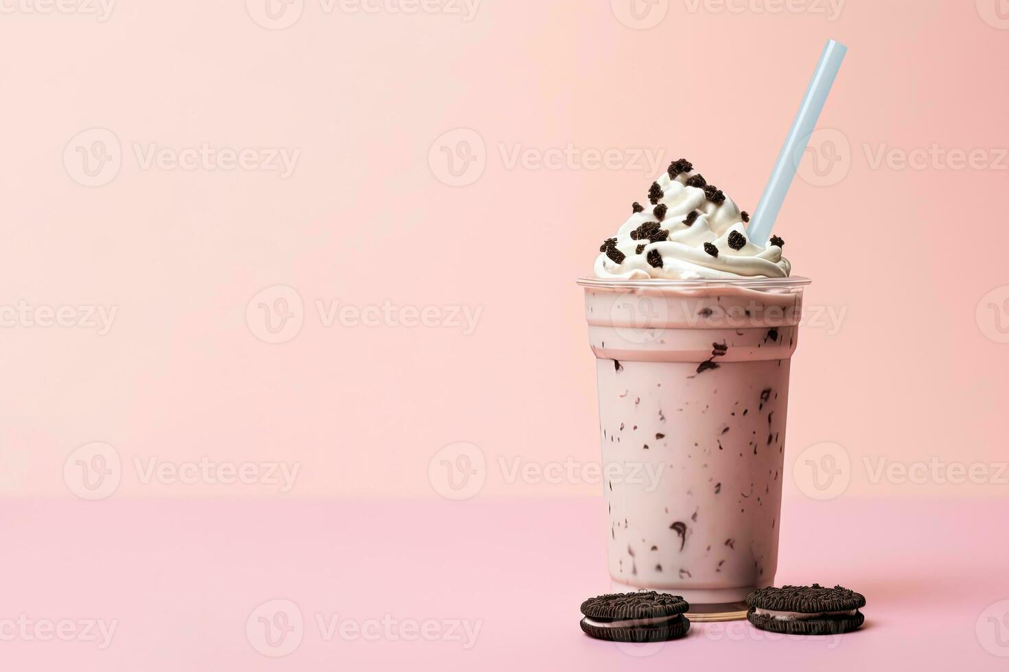 galletas y crema malteada en un para llevar taza con Copiar espacio. ai generado foto