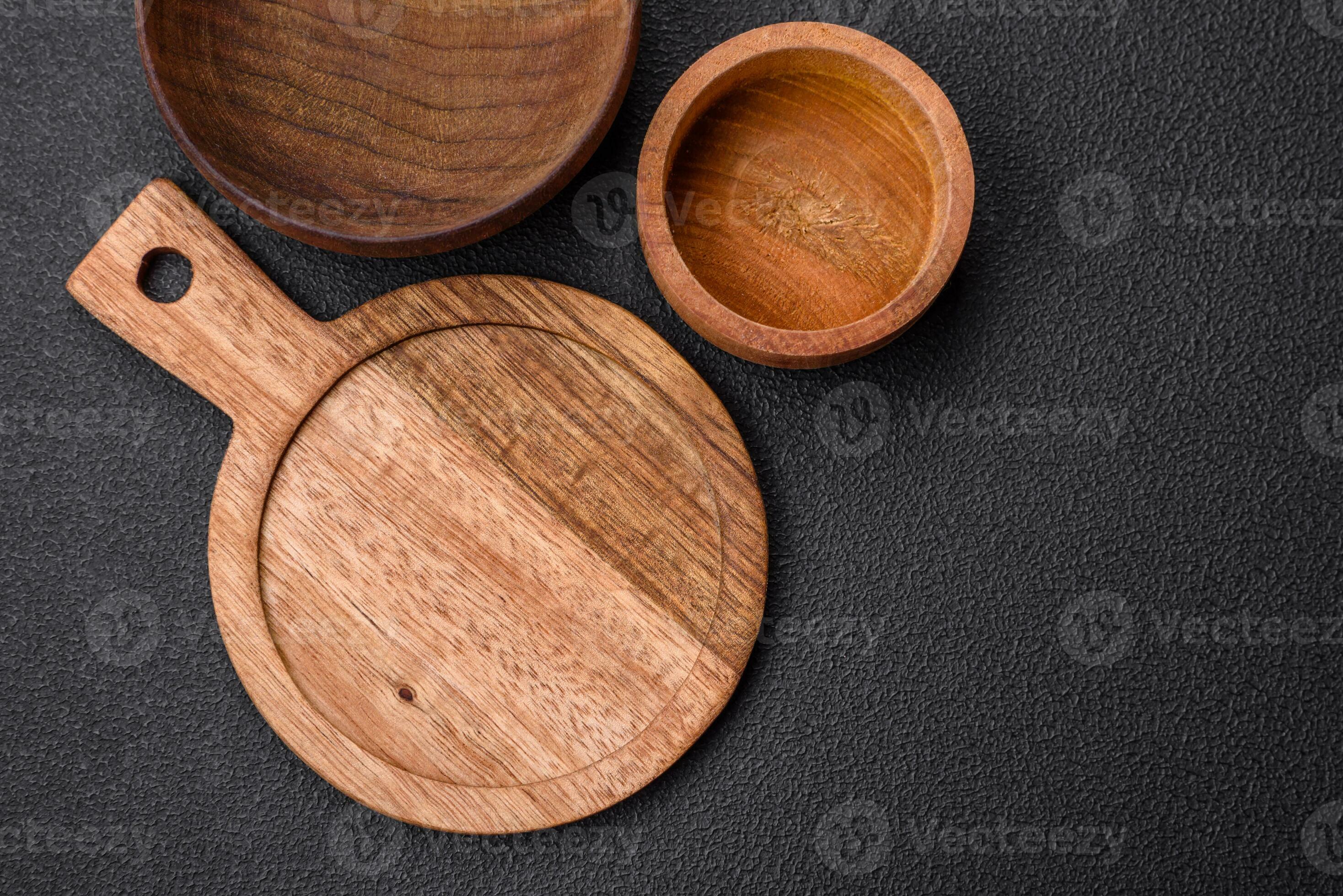 Empty round kitchen wooden cutting board in brown color 27489445 Stock  Photo at Vecteezy